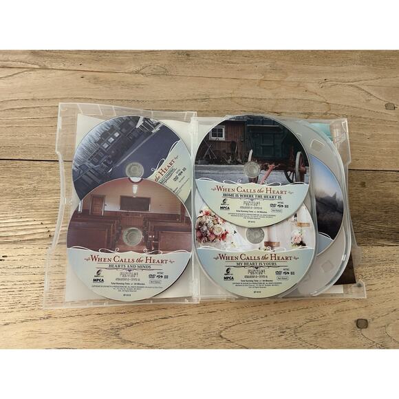 When Calls the Heart: Complete Season 5 Collectors Edition DVD - Picture 4 of 7